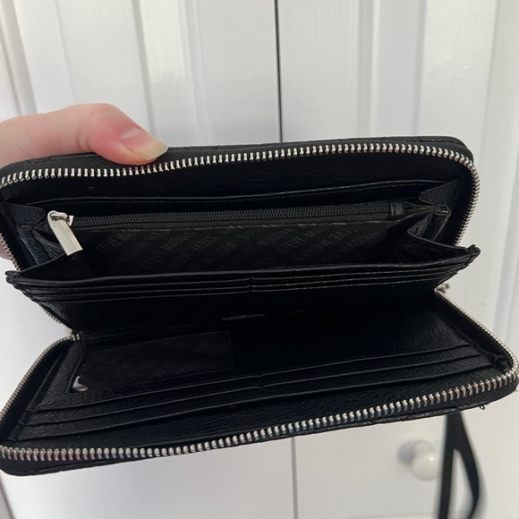 Steve Madden Quilted Black Leather Wallet - Picture 5 of 5